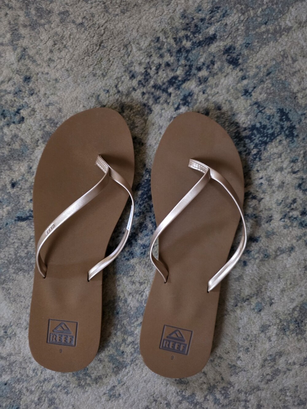 NWOT Reef Women's Bliss Nights Sandals with Metallic Rose Straps Sz 9
